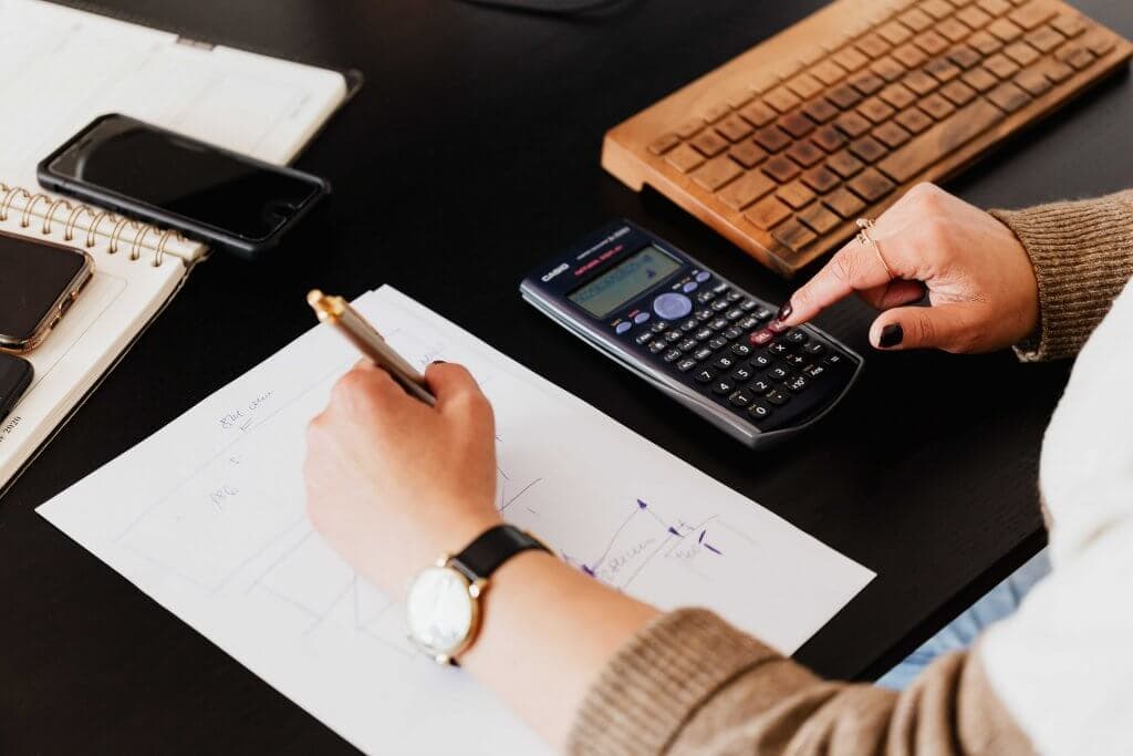 How to Track Your Airbnb Income and Expenses Properly (Without Losing Your Mind)